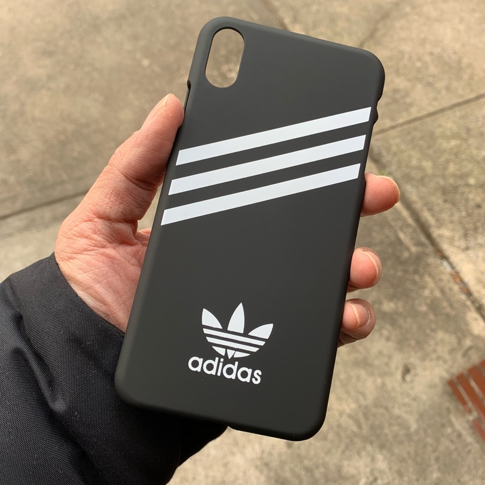iPhone XR Scratch Resistant matte hard Case-black - Picture 2 of 4